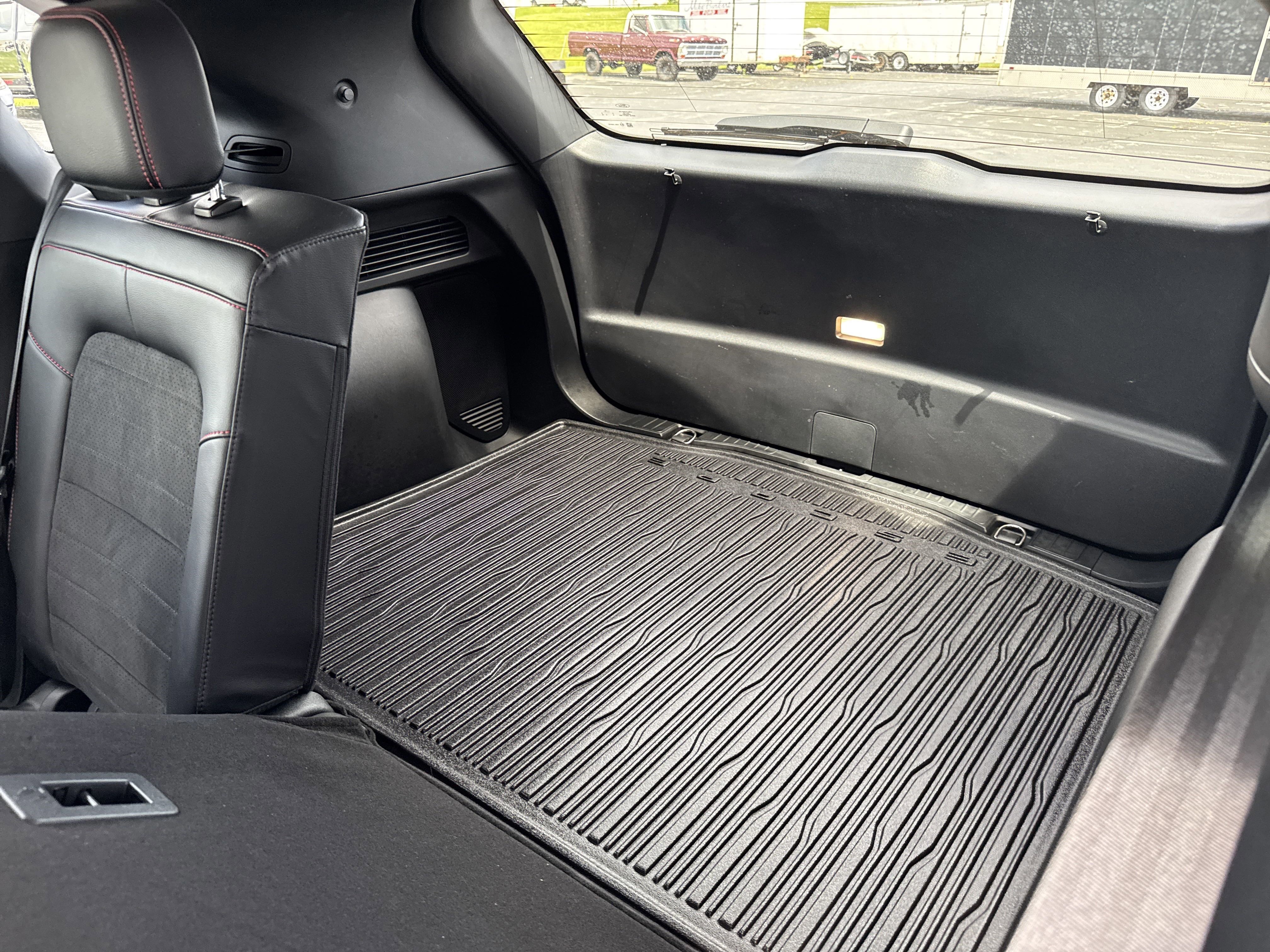 Certified 2022 Ford Escape SEL w/ SEL Stealth AWD Package image 23