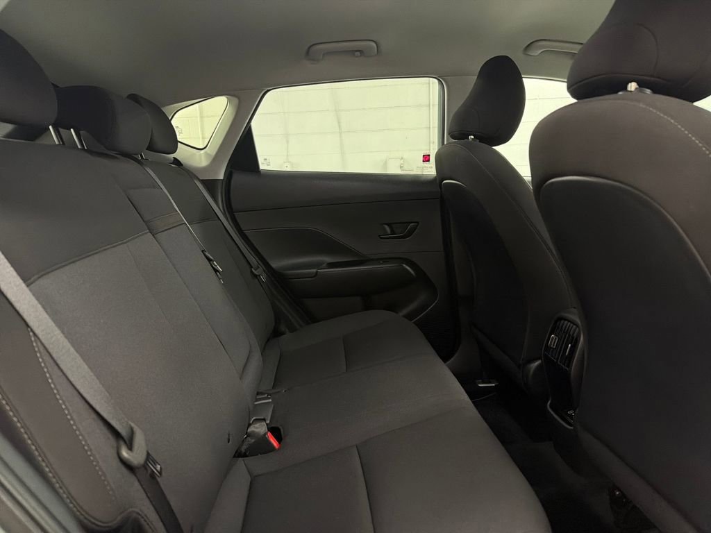 Used 2025 Hyundai Kona SEL image 29