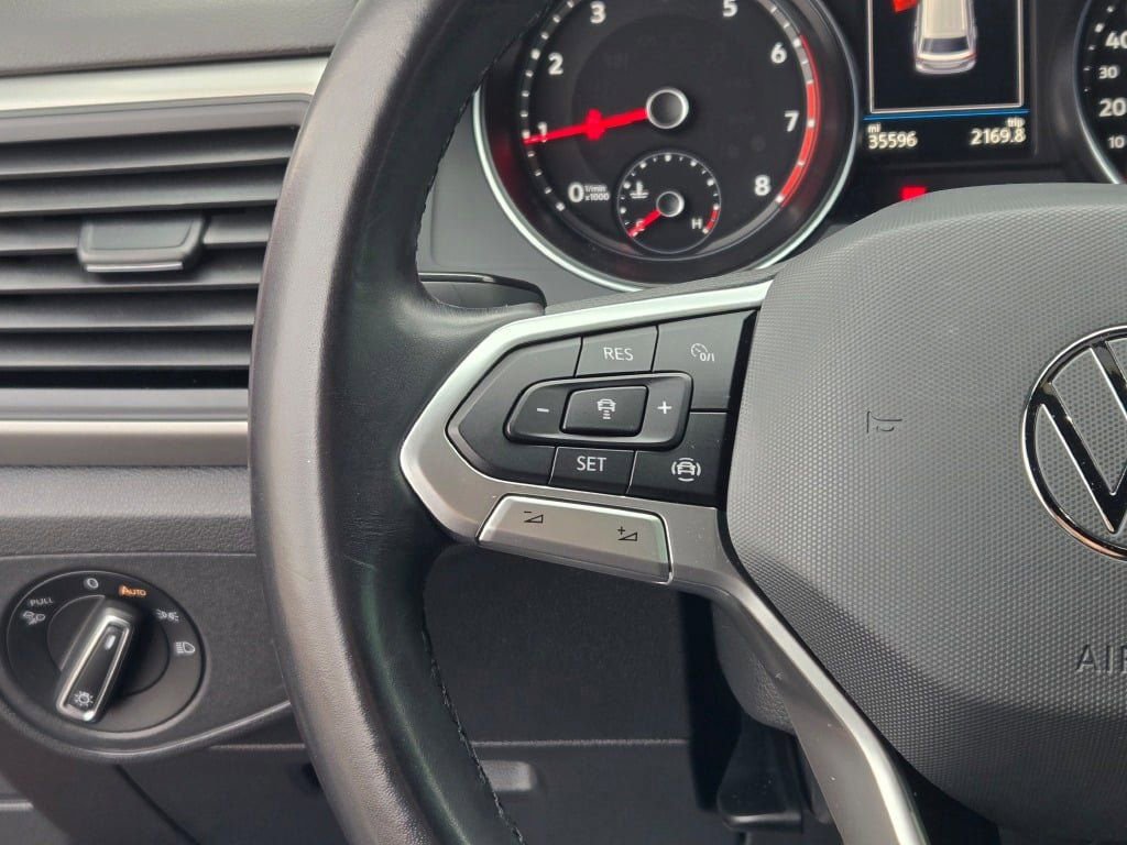 Used 2020 Volkswagen Atlas Cross Sport SE image 30