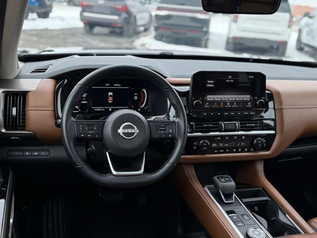Used 2023 Nissan Pathfinder Platinum w/ Cargo Package image 20