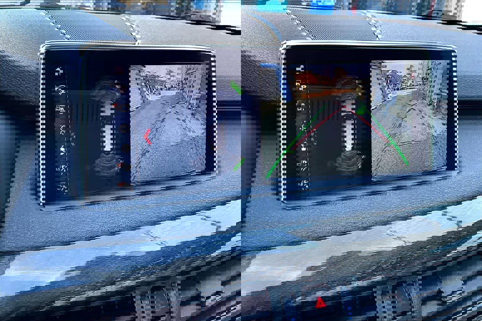 Used 2018 BMW X5 xDrive40e image 30