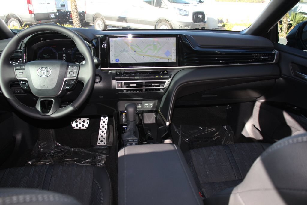 Used 2026 Toyota Camry XSE FWD image 19