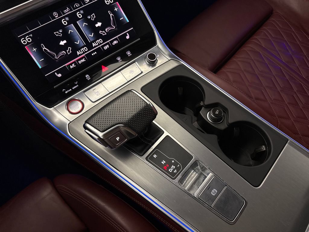 Used 2020 Audi S7 Prestige w/ Prestige Package image 28