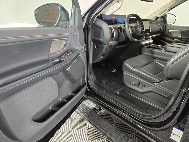Certified 2025 Ford Expedition Platinum AWD/4WD image 21