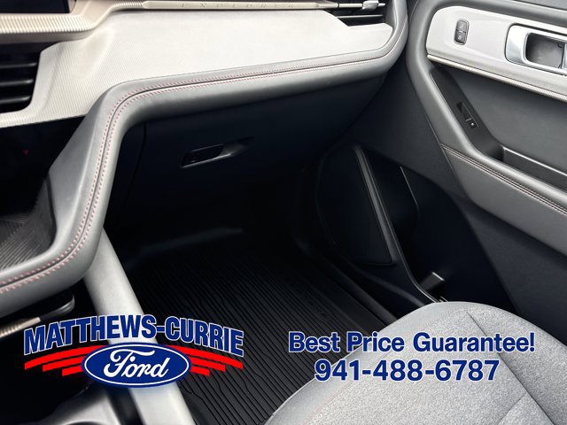 Certified 2025 Ford Explorer Active RWD image 24