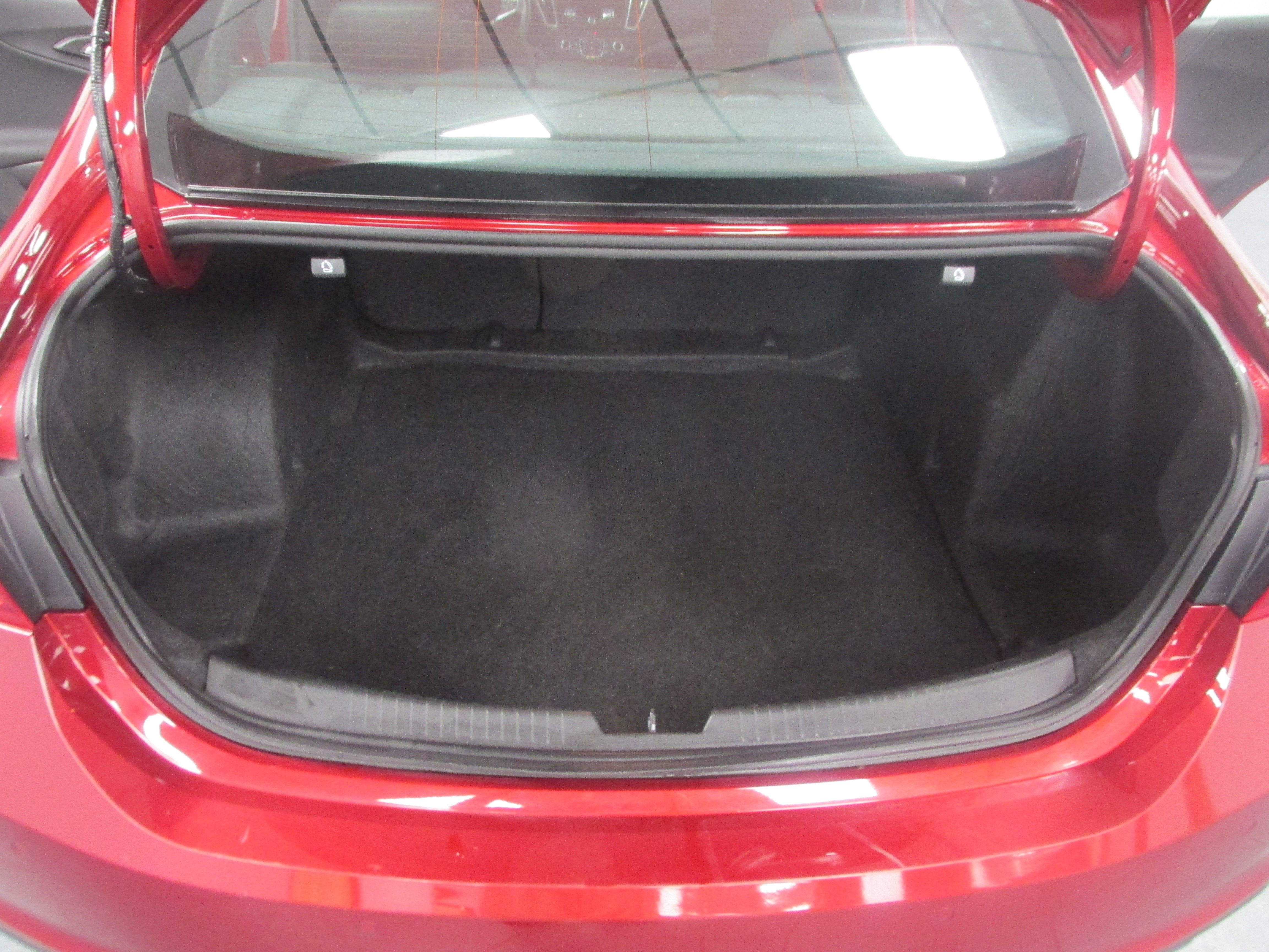 Used 2025 Chevrolet Malibu LT FWD image 21