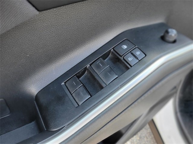 Used 2022 Toyota Highlander L image 16