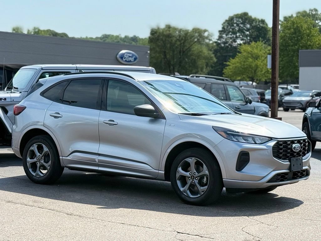 Certified 2024 Ford Escape ST-Line w/ Tech Pack #1 AWD/4WD image 28