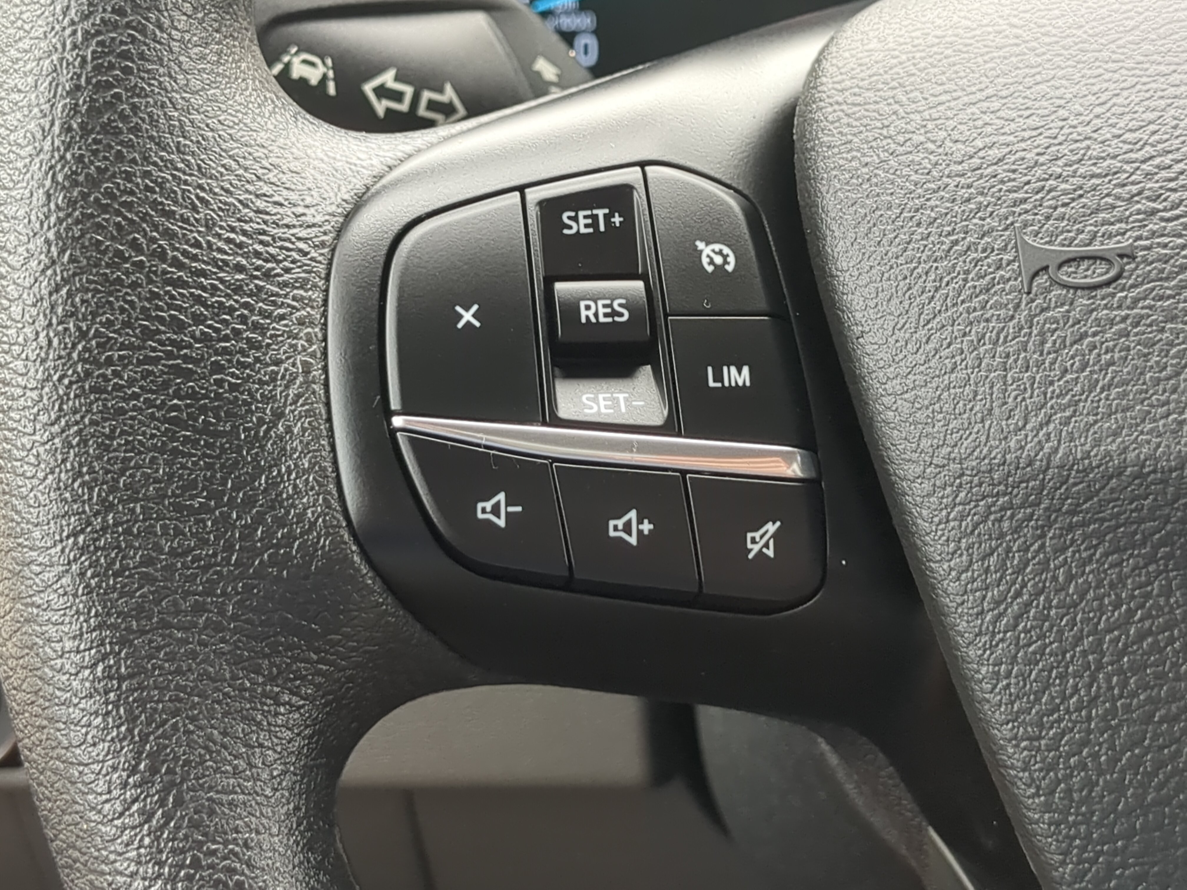 Certified 2025 Ford Transit 350 XLT RWD image 22