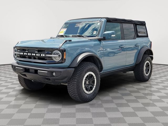 Certified 2022 Ford Bronco Outer Banks w/ Sasquatch Package AWD/4WD image 3