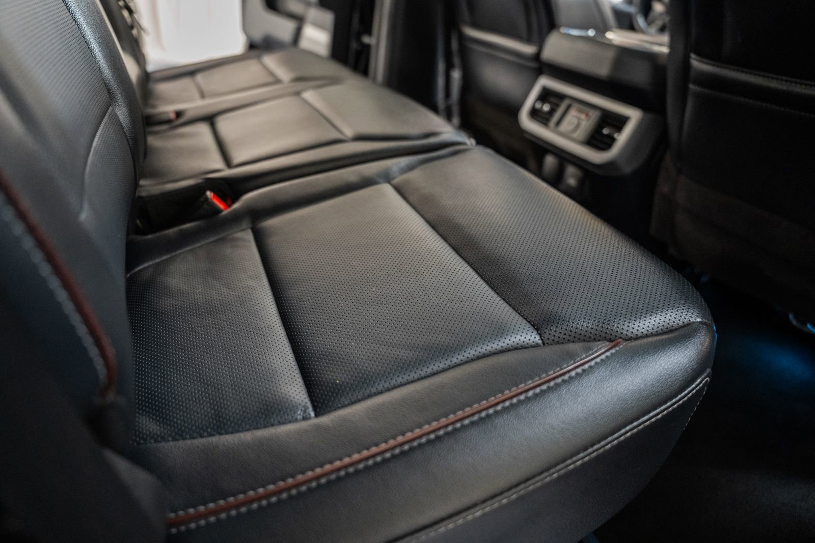 Certified 2024 Ford F250 Lariat w/ Lariat Ultimate Package image 44