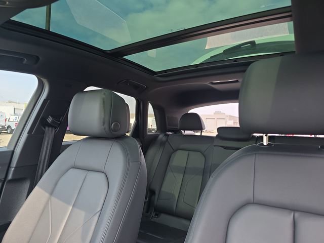 Used 2024 Audi Q3 2.0T Premium image 21