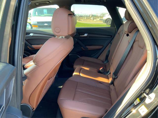 Used 2024 Audi Q5 2.0T Premium w/ Convenience Package image 12