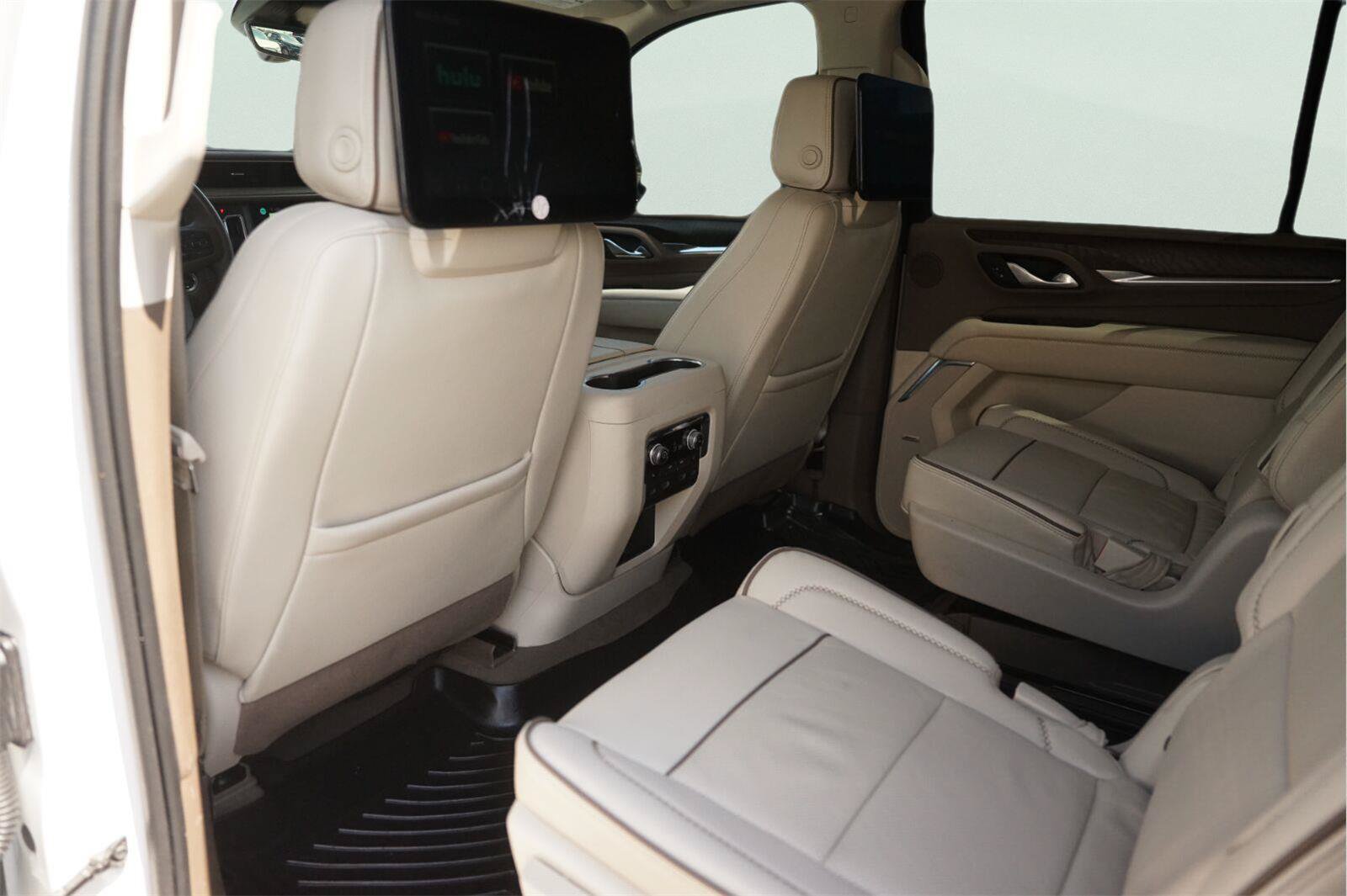 Used 2024 GMC Yukon XL Denali w/ Denali Reserve Package RWD image 12