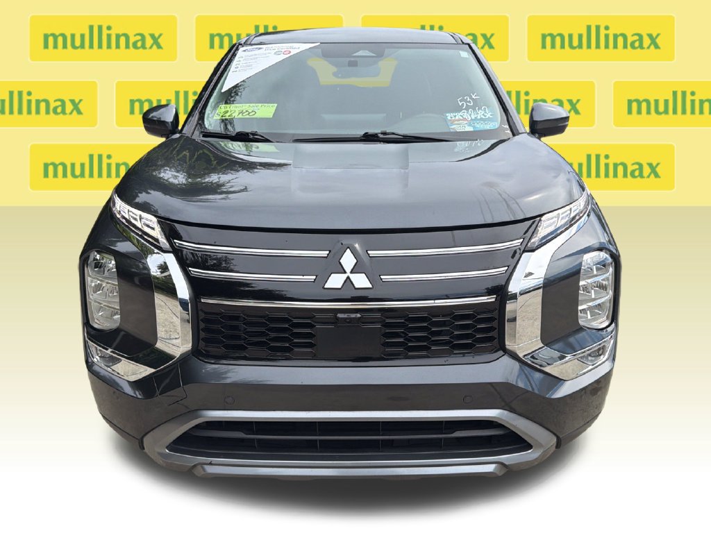 Used 2025 Mitsubishi Outlander SE FWD image 13