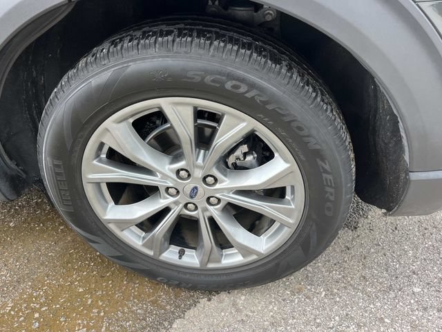 Certified 2022 Ford Explorer XLT w/ Equipment Group 202A RWD image 15
