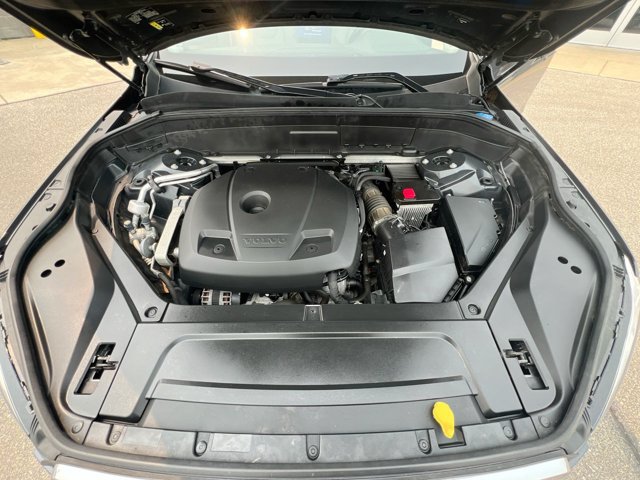 Used 2021 Volvo XC90 T6 Momentum AWD/4WD image 11