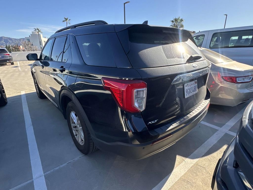 Certified 2023 Ford Explorer XLT image 4
