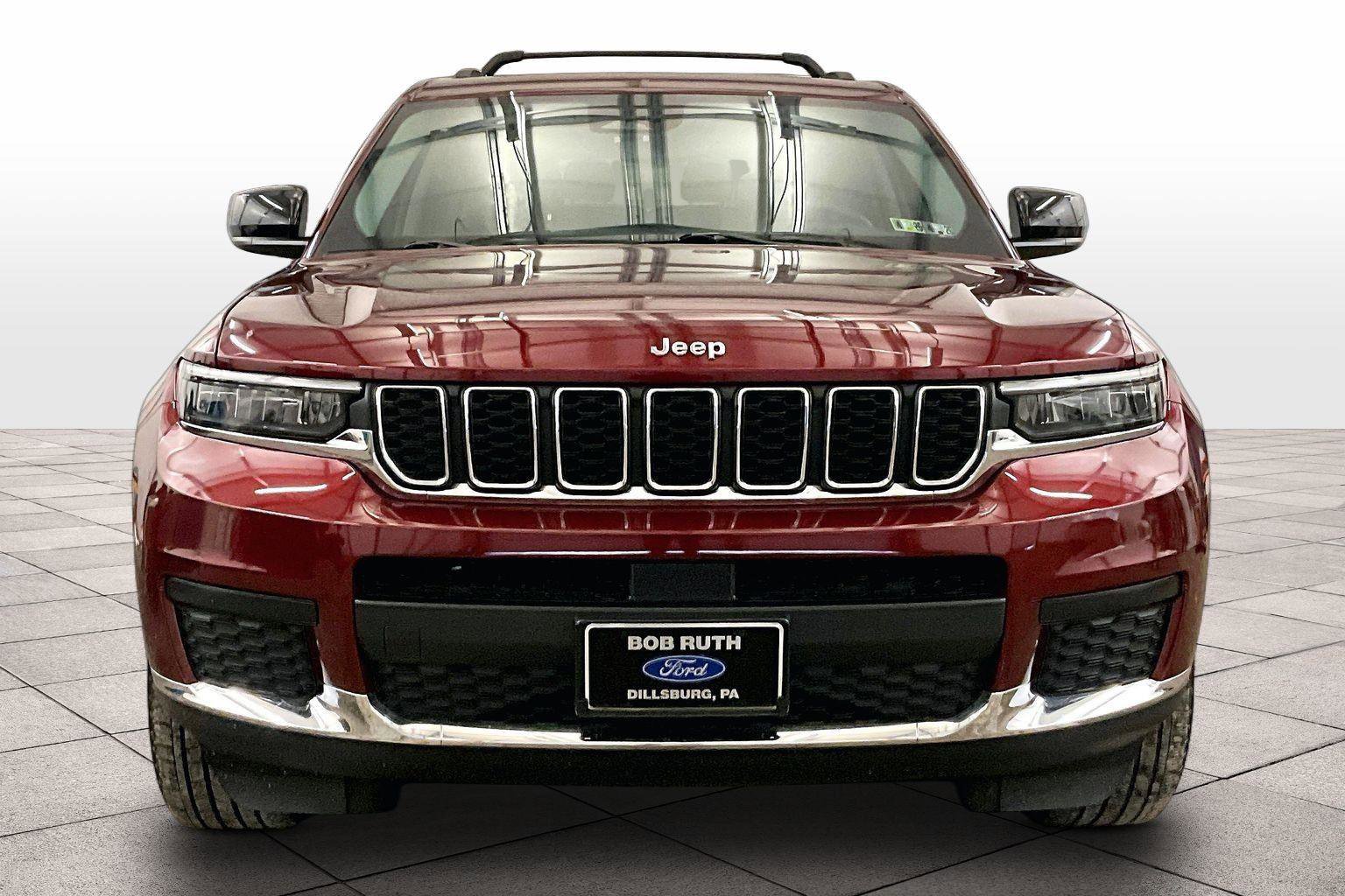 Used 2023 Jeep Grand Cherokee L Laredo image 3