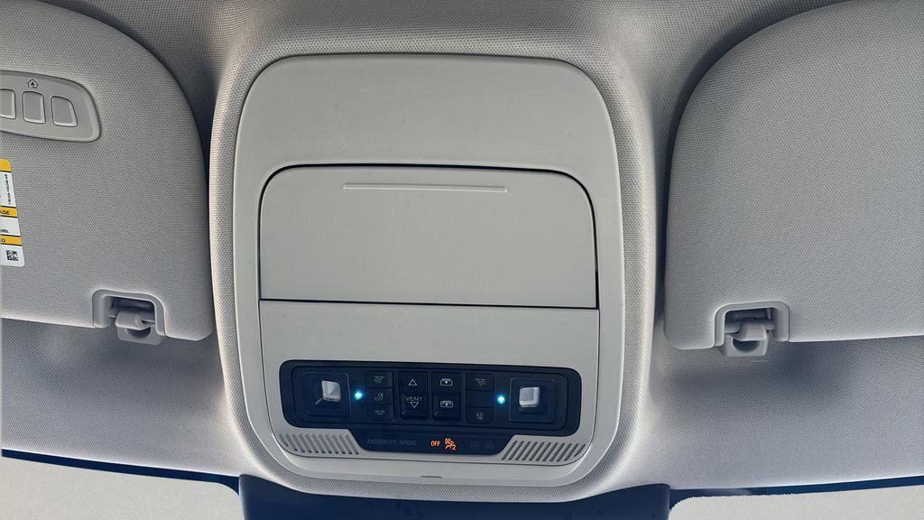 Certified 2025 Ford Expedition Platinum image 16