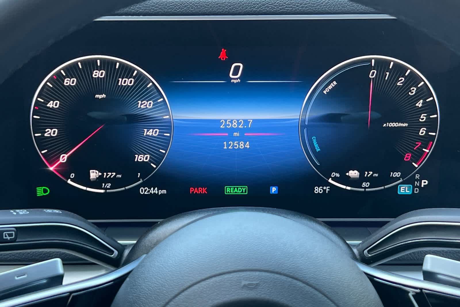 Used 2025 Mercedes-Benz GLE 450e 4MATIC image 25