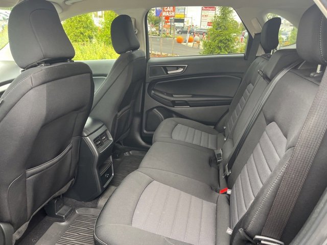 Certified 2022 Ford Edge SE w/ Black Appearance Package image 15
