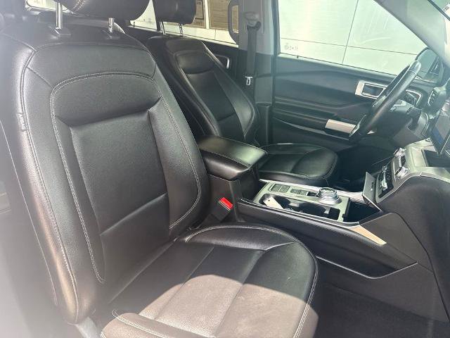 Certified 2021 Ford Explorer XLT w/ Equipment Group 202A RWD image 33