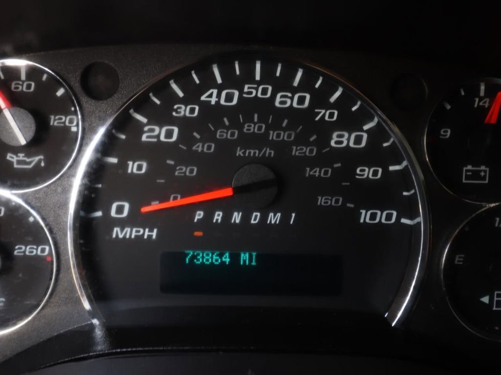 Used 2022 Chevrolet Express 2500 w/ Driver Convenience Package RWD image 18