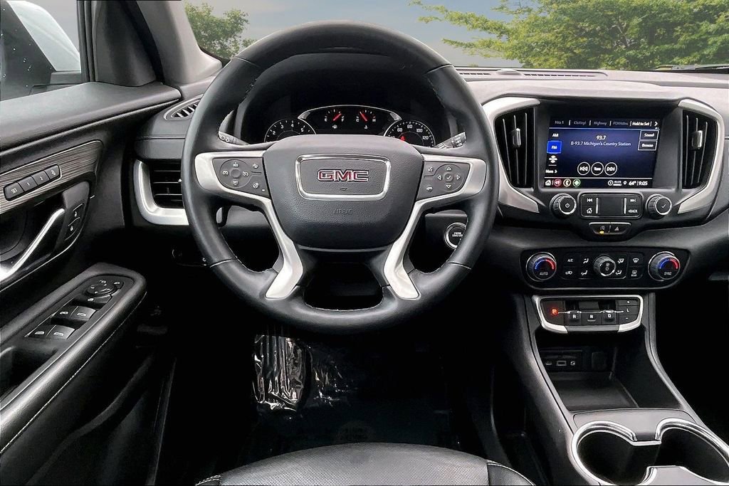 Used 2024 GMC Terrain SLT AWD/4WD image 5
