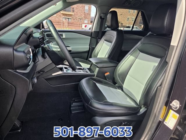 Certified 2024 Ford Explorer XLT w/ Equipment Group 202A RWD image 9