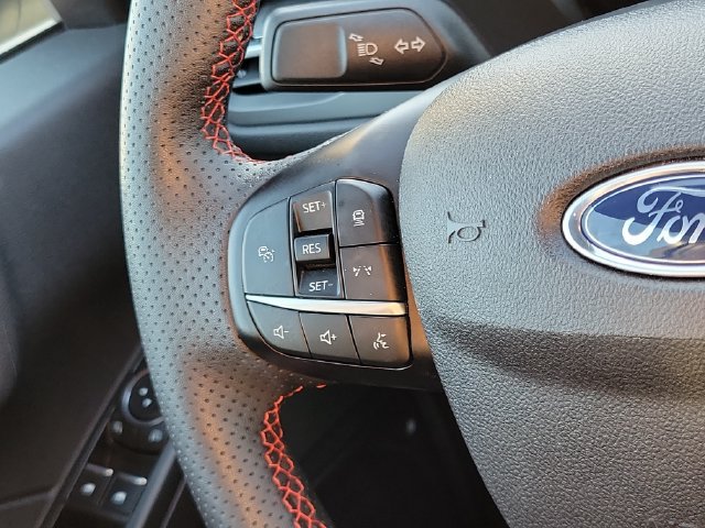 Certified 2023 Ford Escape ST-Line w/ Tech Pack #1 AWD/4WD image 15