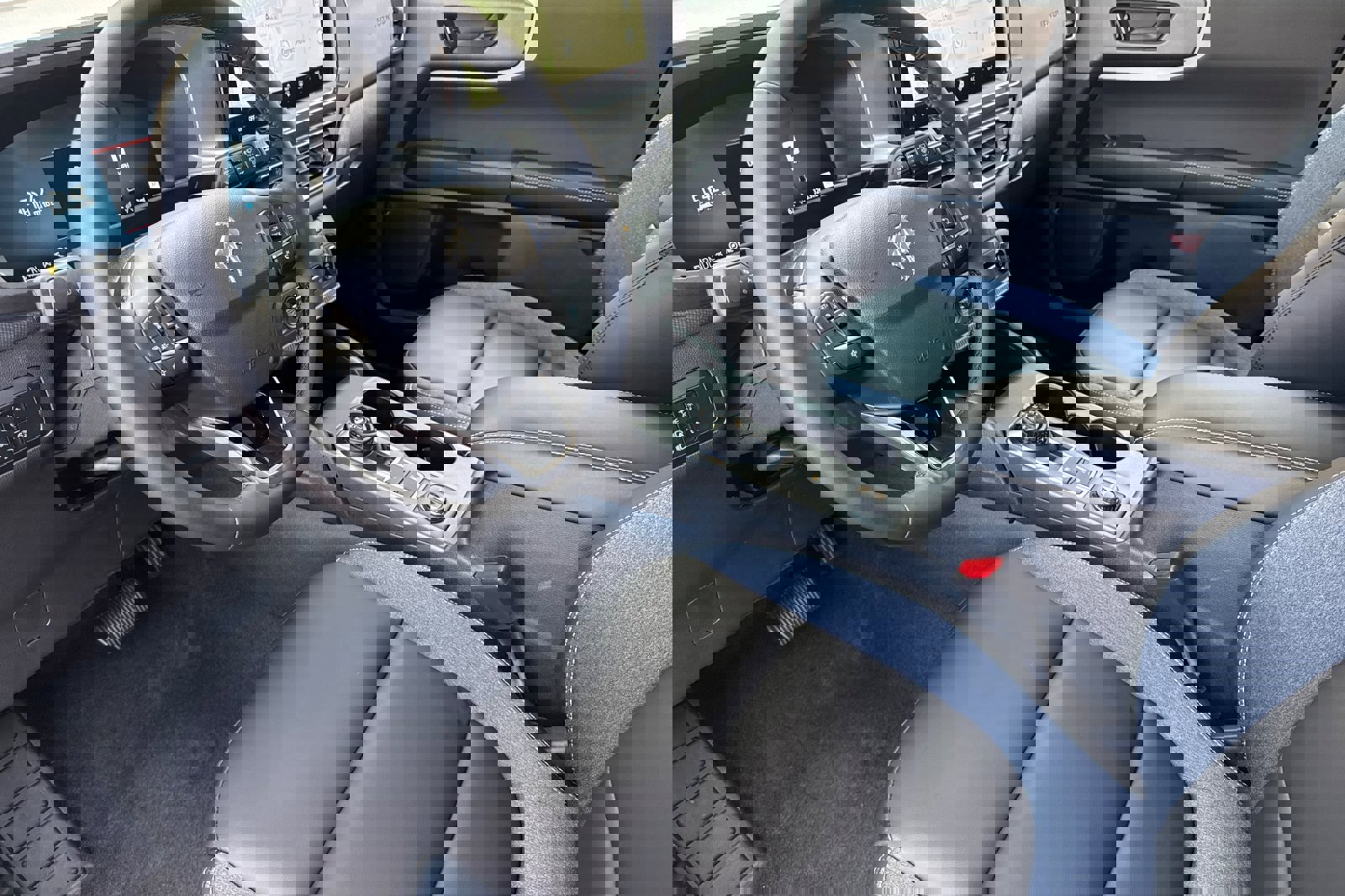 Certified 2025 Ford Bronco Sport Outer Banks w/ Outer Banks Tech Package+ image 11