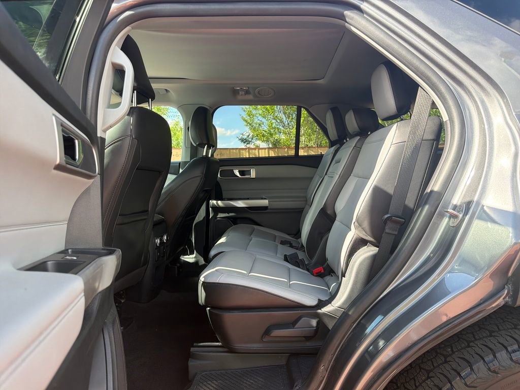 Certified 2021 Ford Explorer XLT w/ Equipment Group 202A AWD/4WD image 23