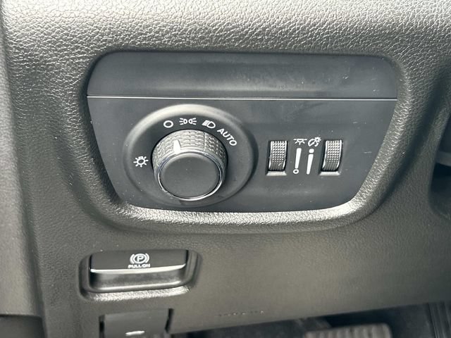 Used 2023 Jeep Grand Cherokee L Laredo AWD/4WD image 35