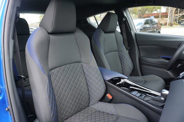 Used 2020 Toyota C-HR XLE image 6