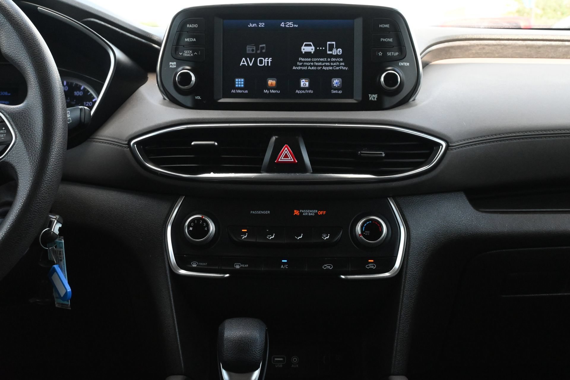 Used 2020 Hyundai Santa Fe SE w/ Cargo Package FWD image 10