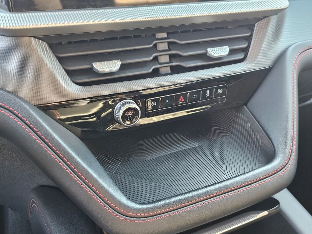 Certified 2025 Ford Explorer ST-Line image 27