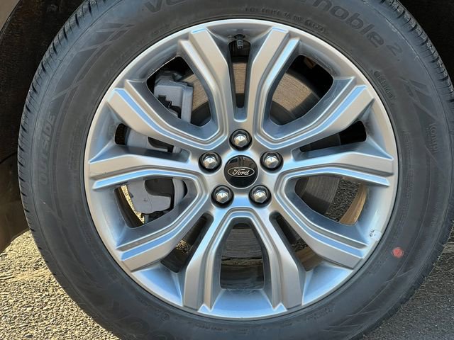 Certified 2024 Ford Edge Titanium image 11