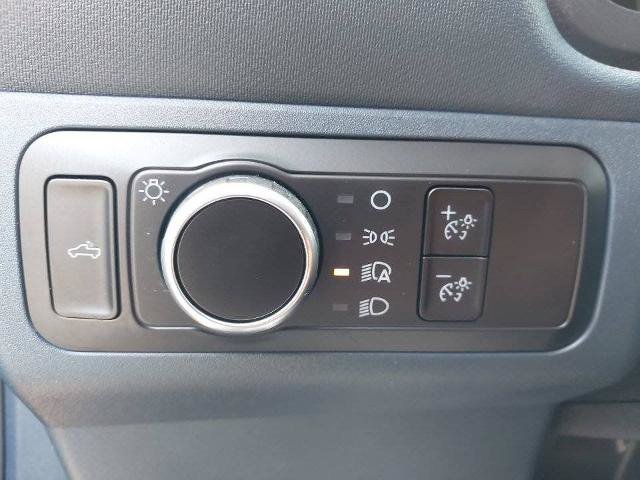 Certified 2025 Ford Maverick XL w/ Equipment Group 102A AWD/4WD image 15