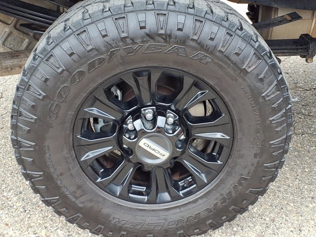Certified 2021 Ford F350 XLT w/ Tremor Off-Road Package AWD/4WD image 30