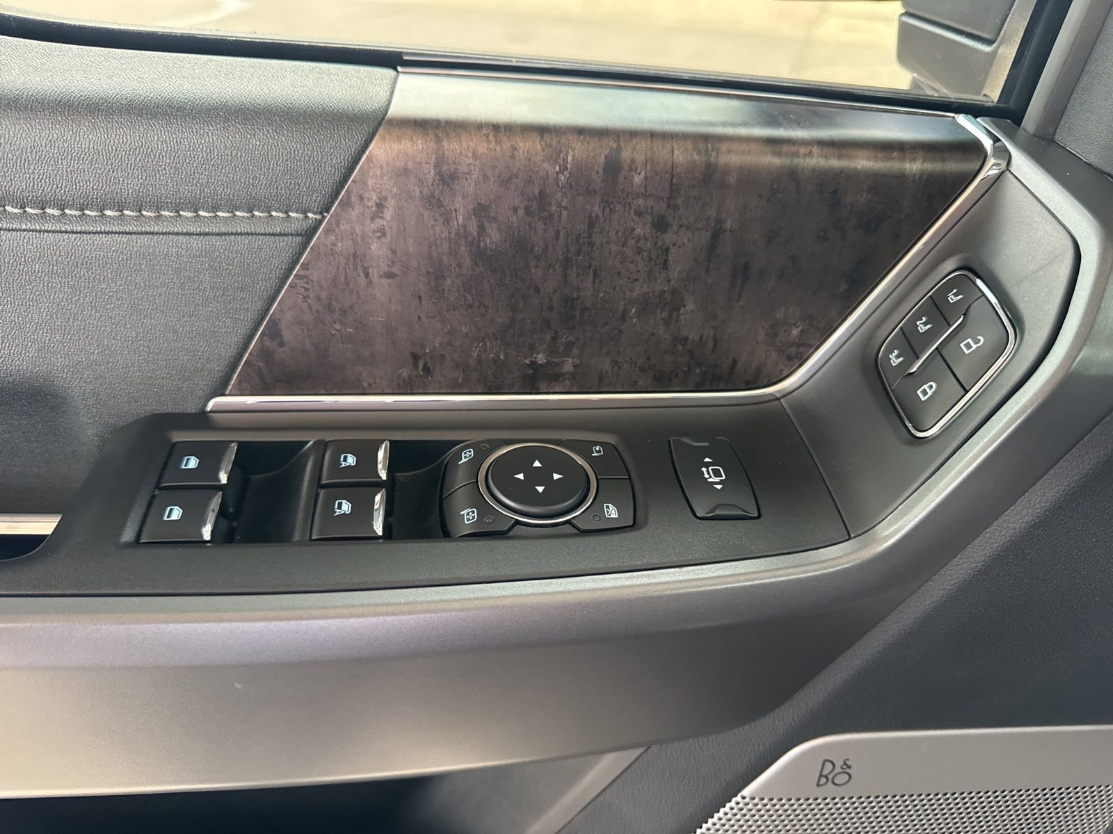 Certified 2024 Ford F250 Lariat w/ Lariat Ultimate Package image 26