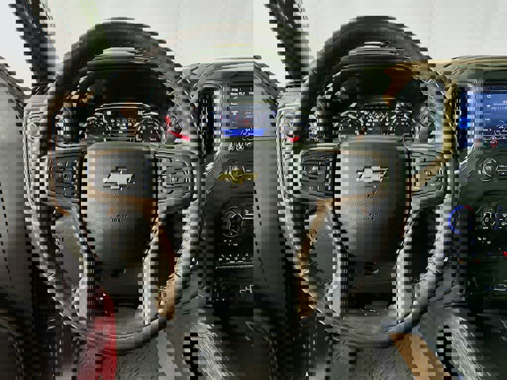 Used 2021 Chevrolet Silverado 1500 High Country w/ Technology Package image 19