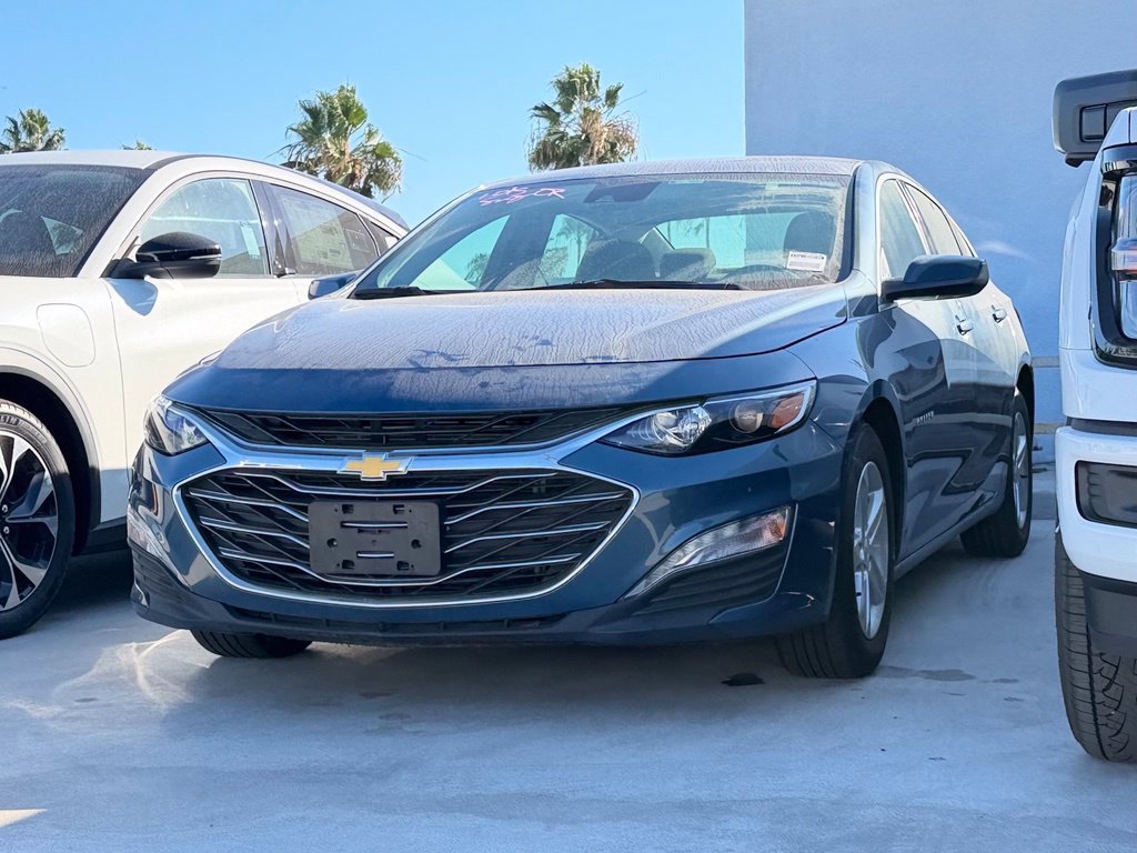 Used 2024 Chevrolet Malibu LT FWD image 3