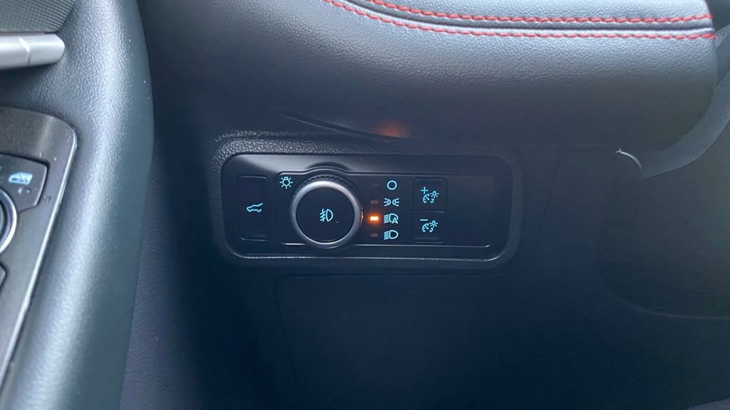 Certified 2025 Ford Explorer ST image 31