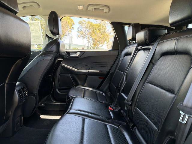 Certified 2022 Ford Escape SEL w/ Technology Package FWD image 17