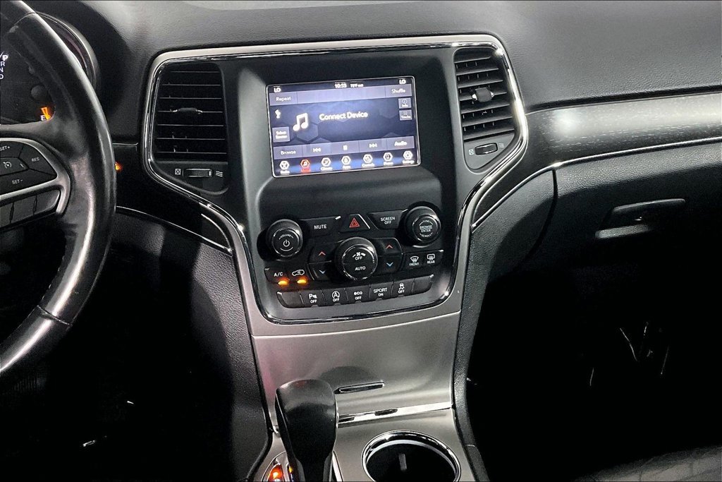 Used 2018 Jeep Grand Cherokee Limited AWD/4WD image 6