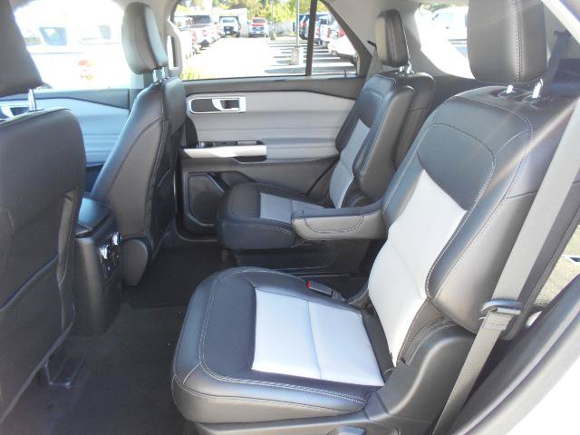 Certified 2023 Ford Explorer XLT w/ Equipment Group 202A RWD image 9