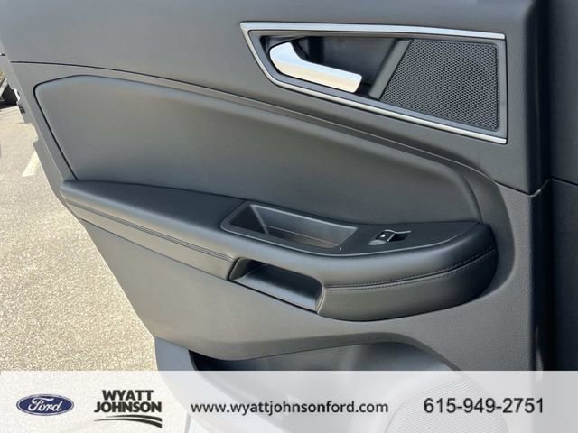 Certified 2022 Ford Edge SE w/ Black Appearance Package image 18