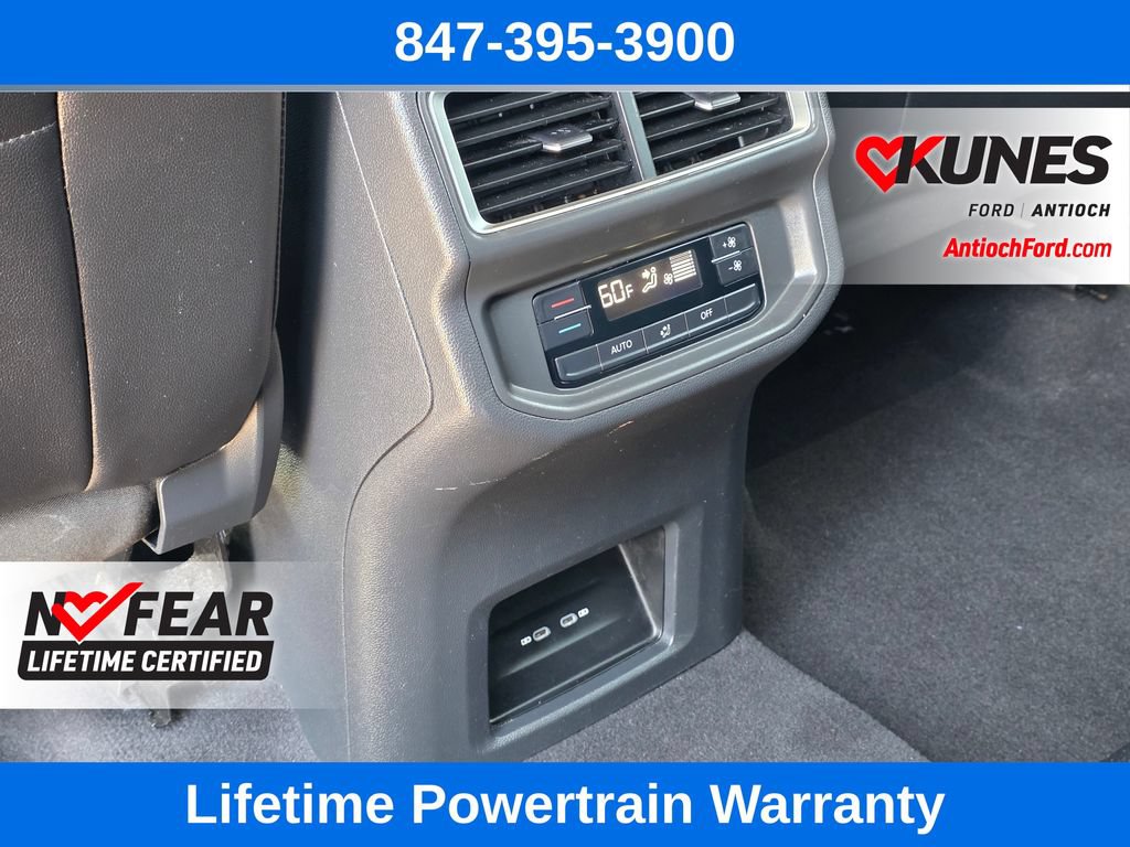 Used 2024 Volkswagen Atlas SE AWD/4WD image 23