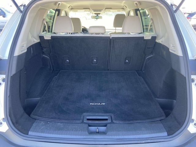 Used 2023 Nissan Rogue SV FWD image 9
